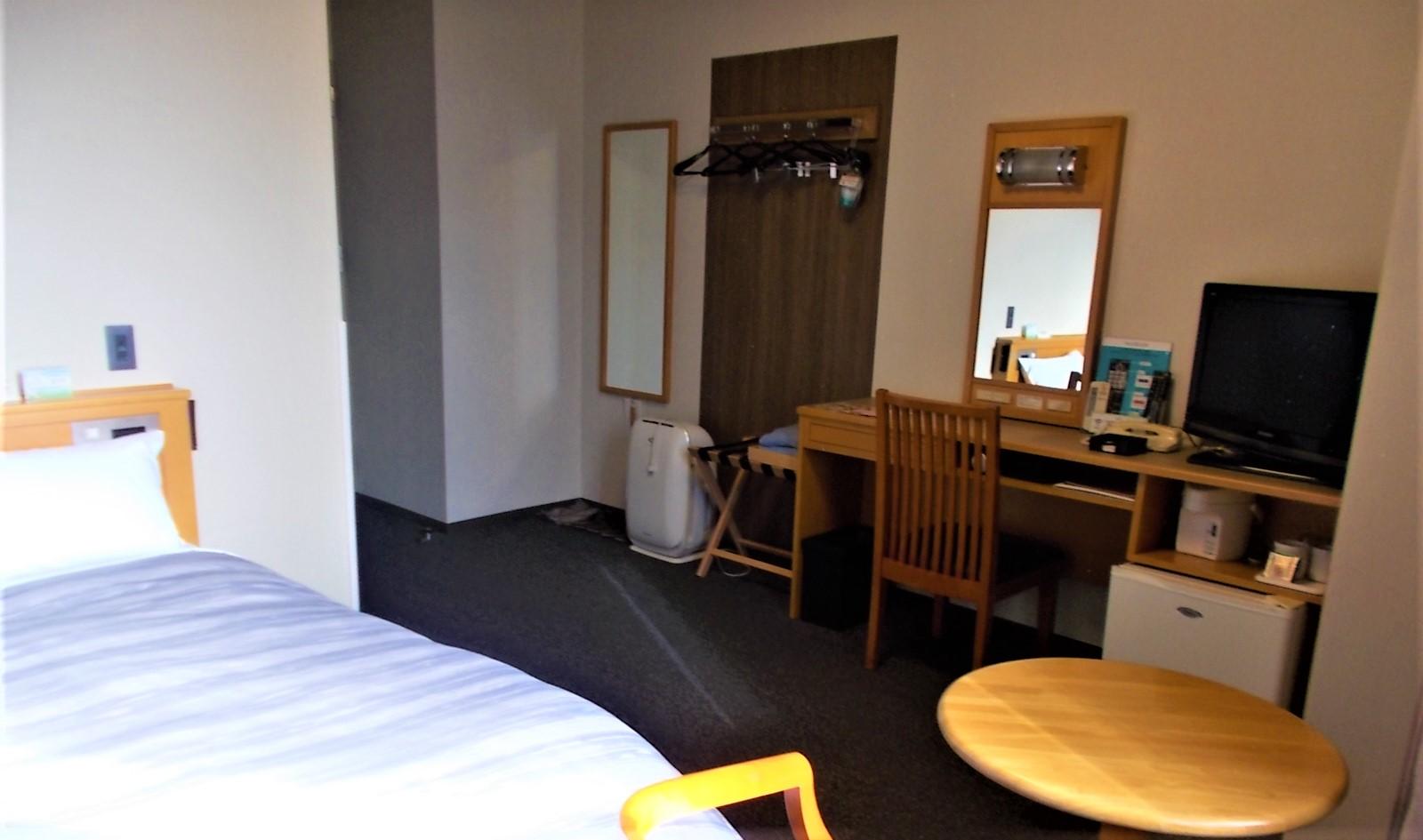 Room, Single, Semi Double Bed, Smoking