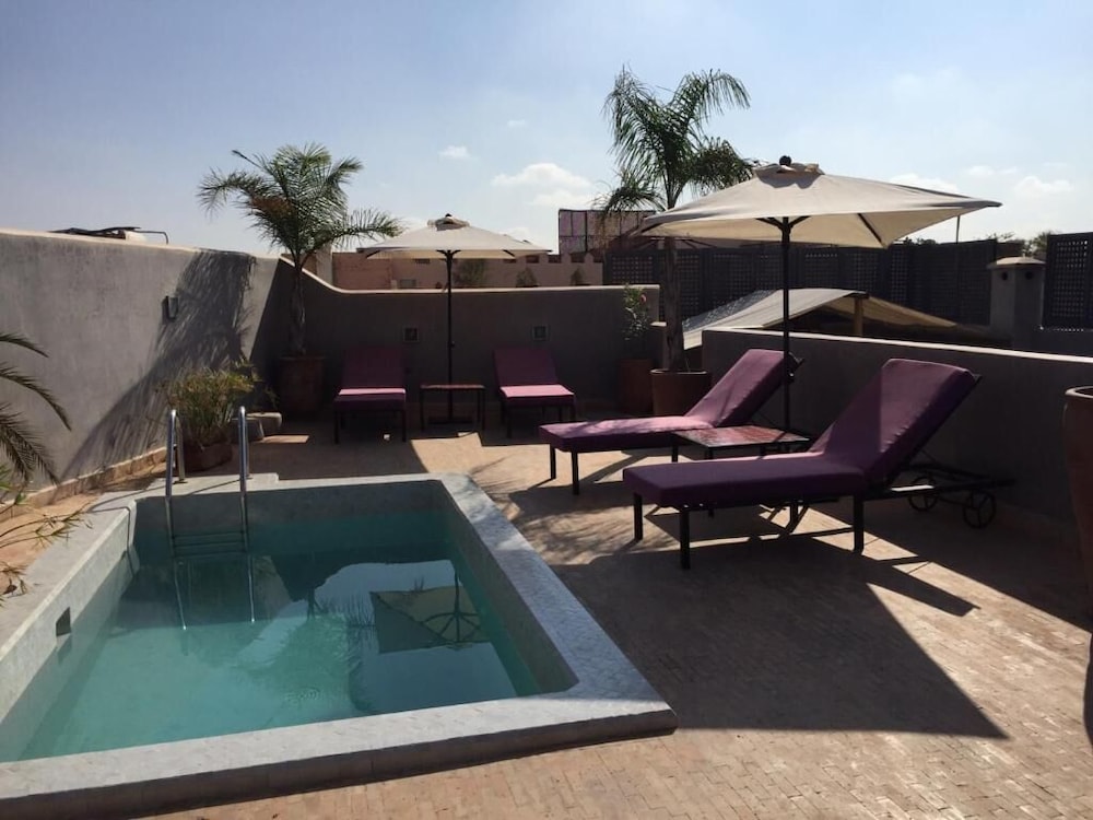 Riad Awa 6/73