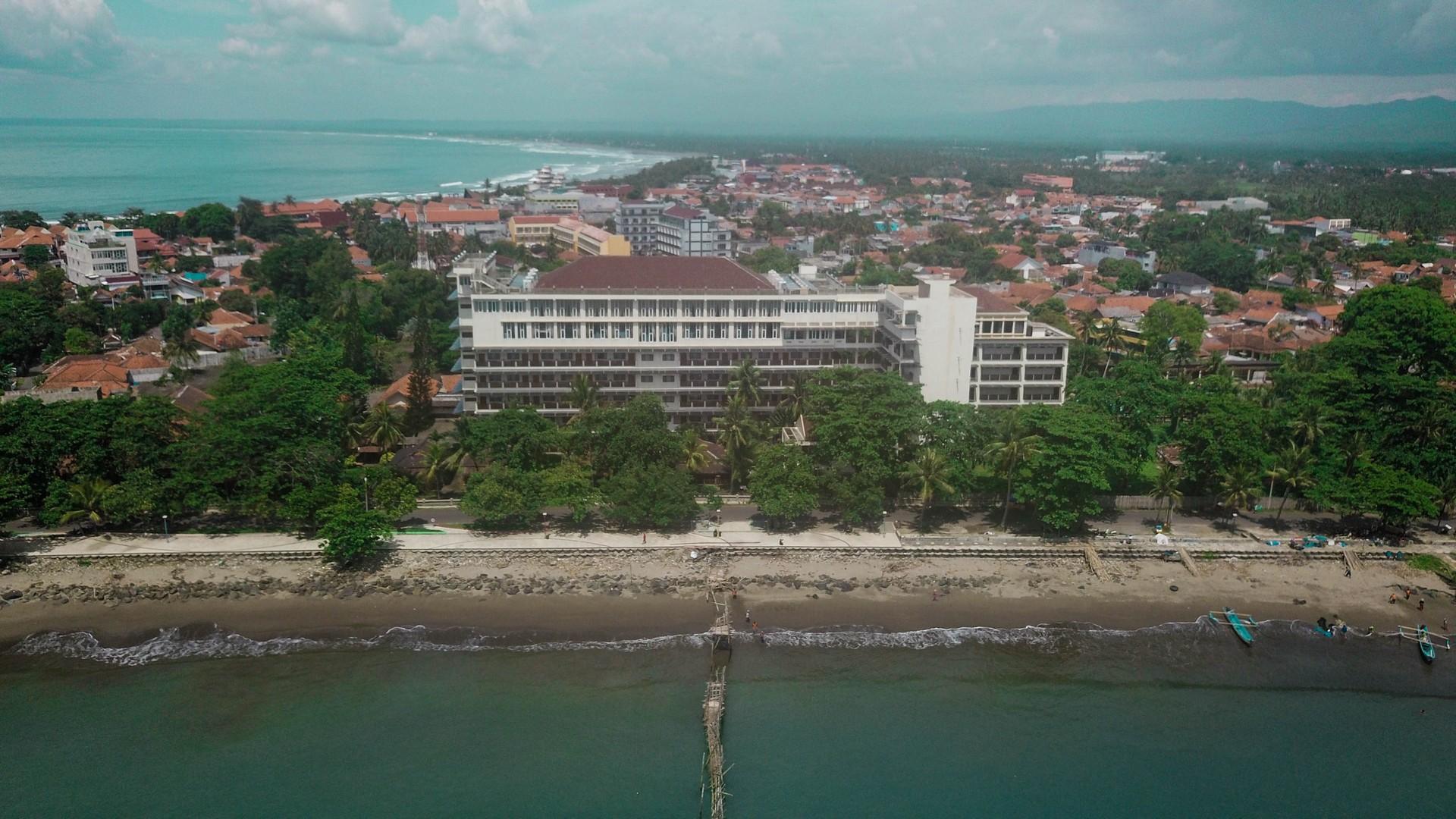 Pantai Indah Resort Hotel Timur 39/47
