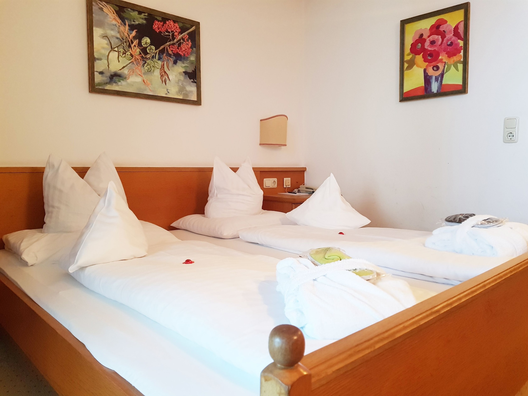STANDARD, DOUBLE BED