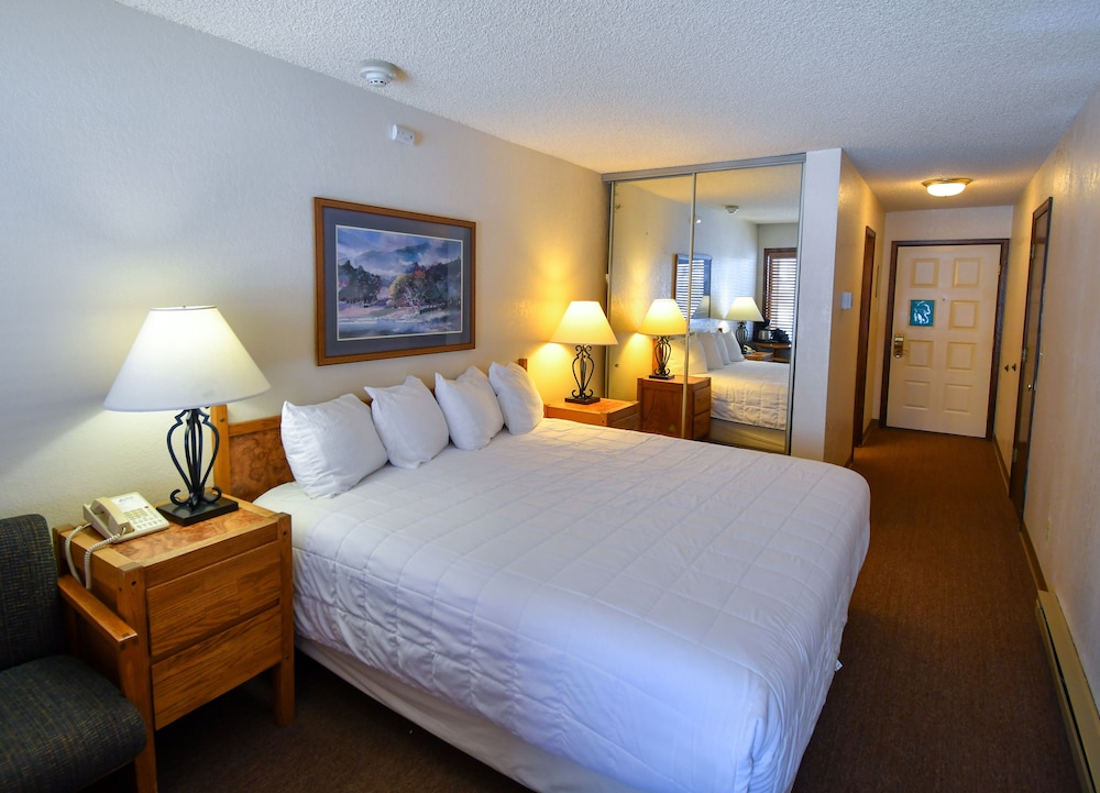 Inn at SilverCreek 26/75