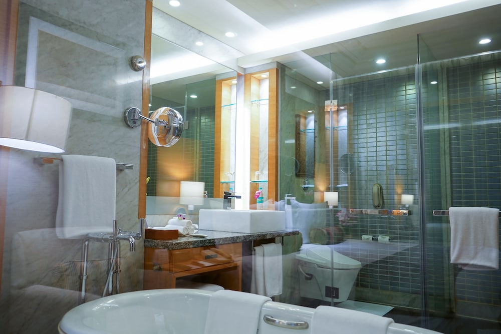 Crowne Plaza Gurgaon 29/82