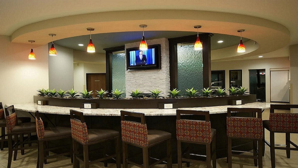 Club Hotel Nashville Inn Suites 52/67