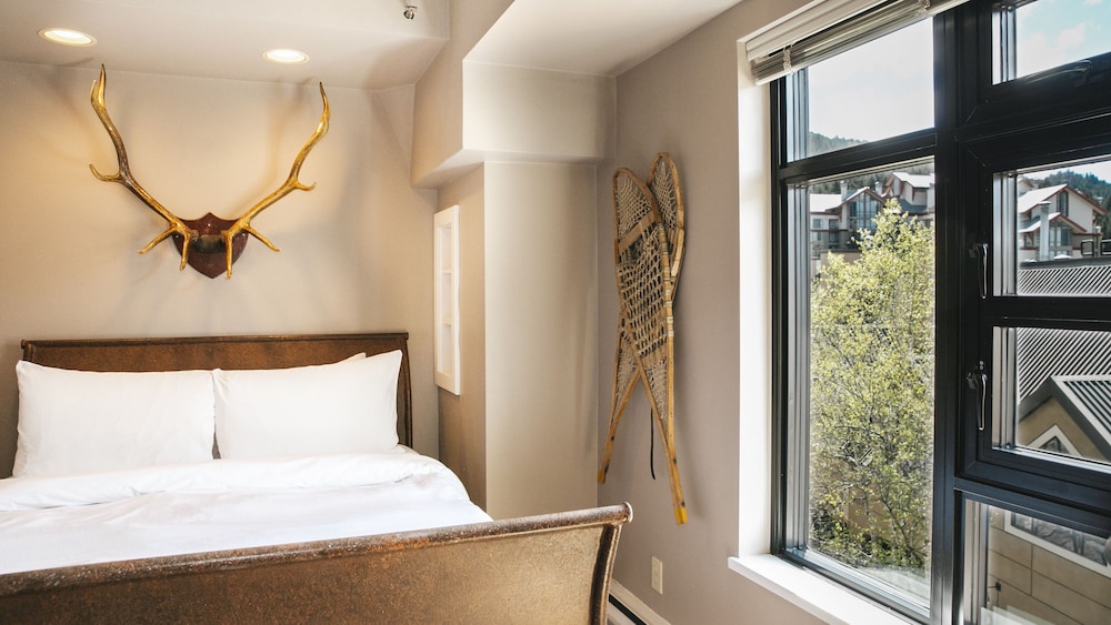 1 BEDROOM, BRONZE, SUITE