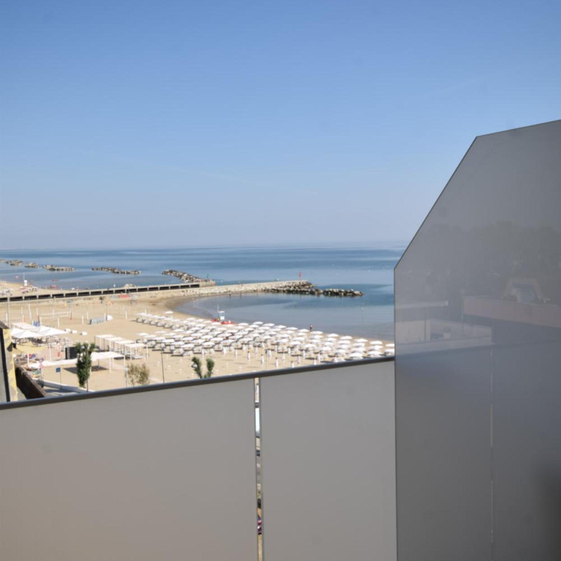 Hotel Mondial 44/48