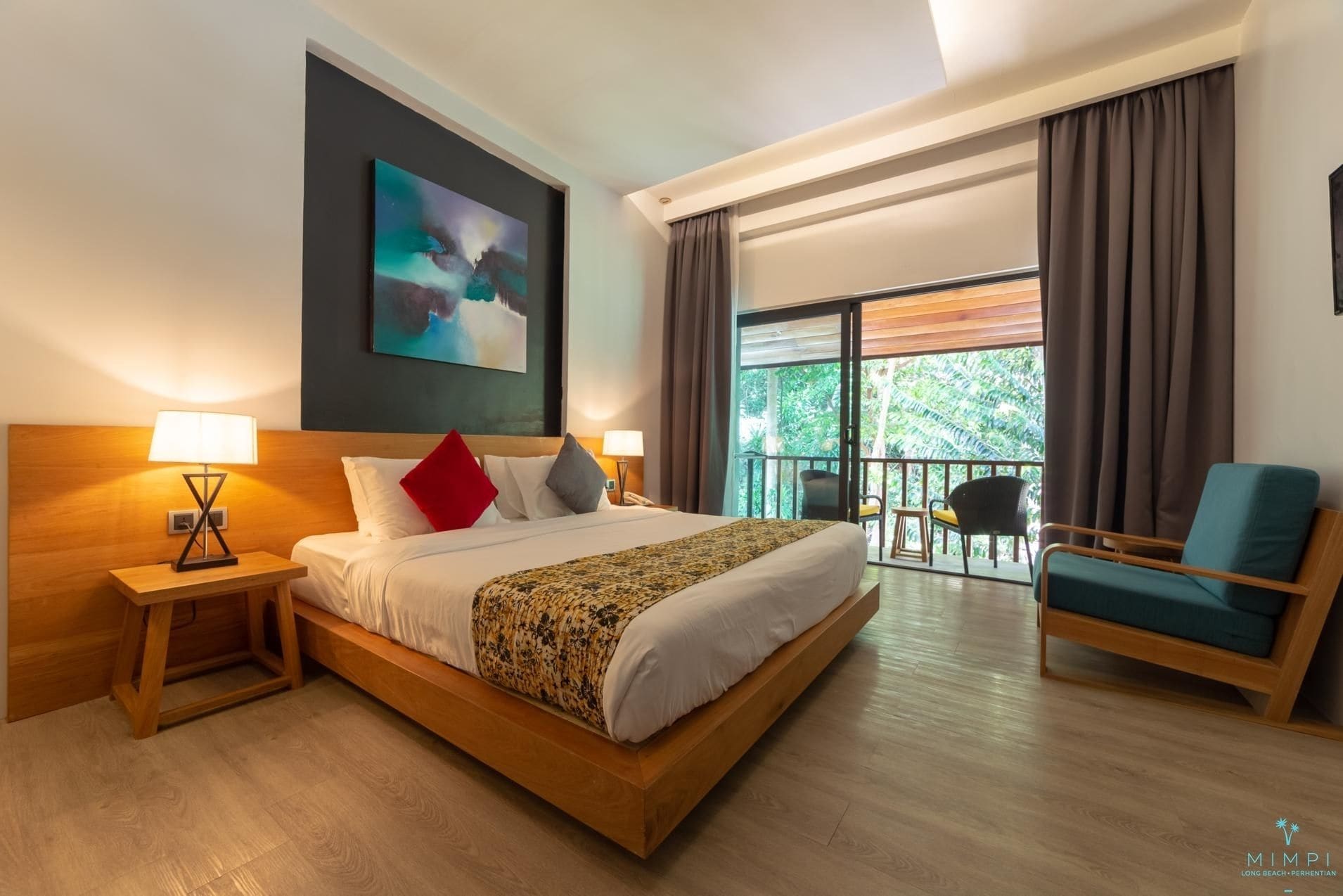 Superior, King Bed, Hill View