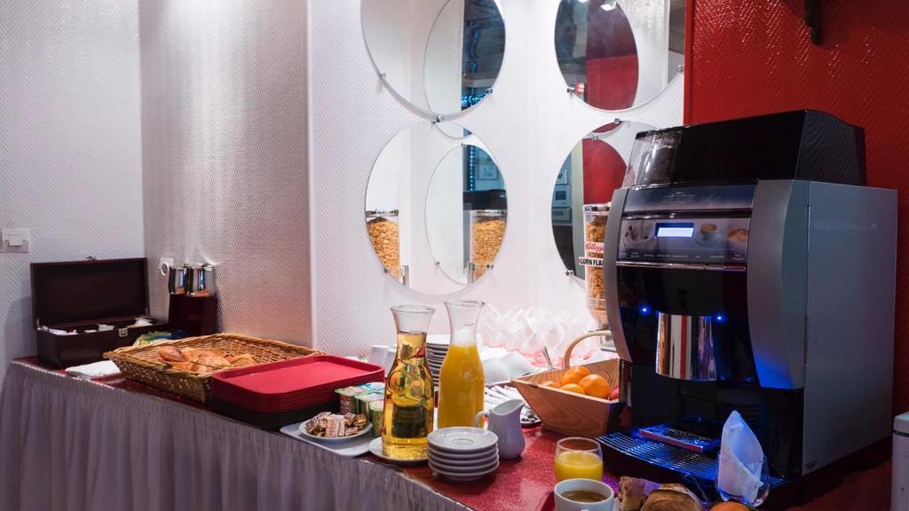 AMADEUS HOTEL 35/40