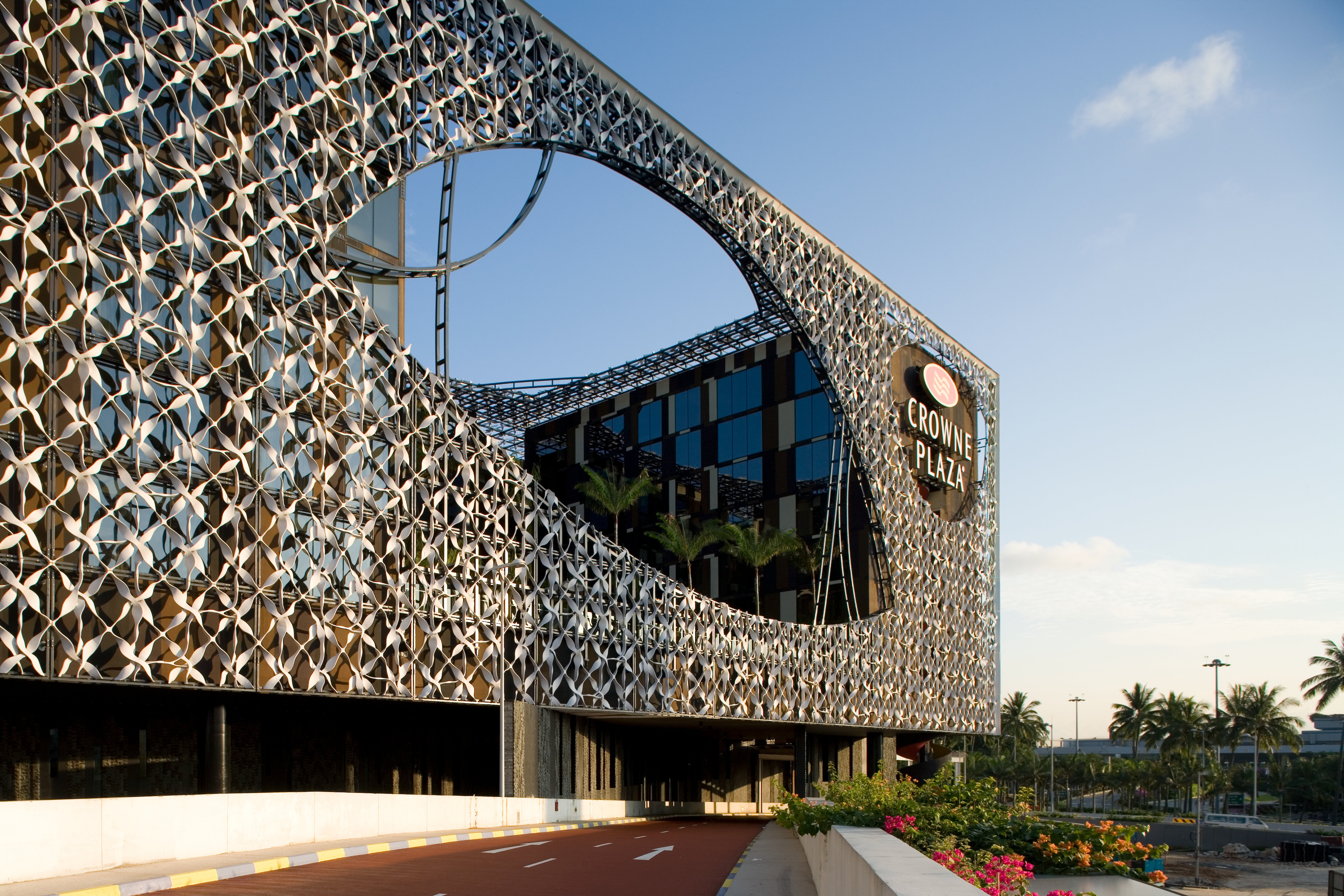Crowne Plaza Changi Airport Hotel 4/81