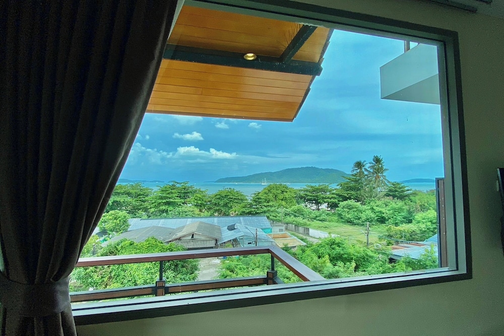 Aqua Resort Phuket 45/70