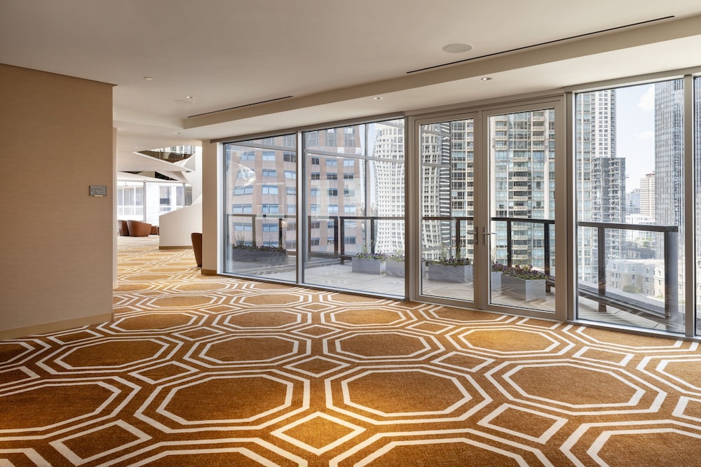 Residence Inn Chicago Downtown Magnificent Mile 6/50