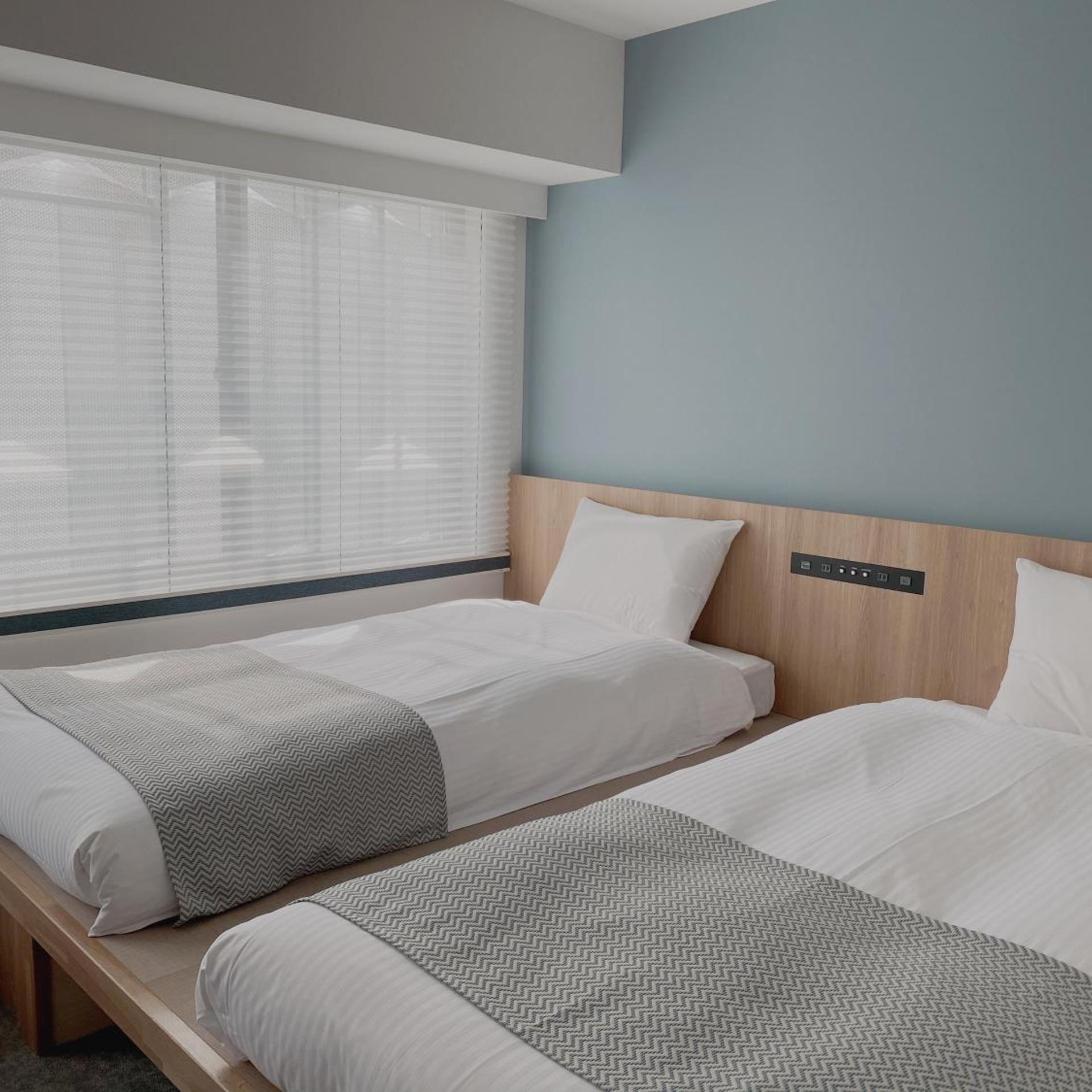 Room, Quadruple