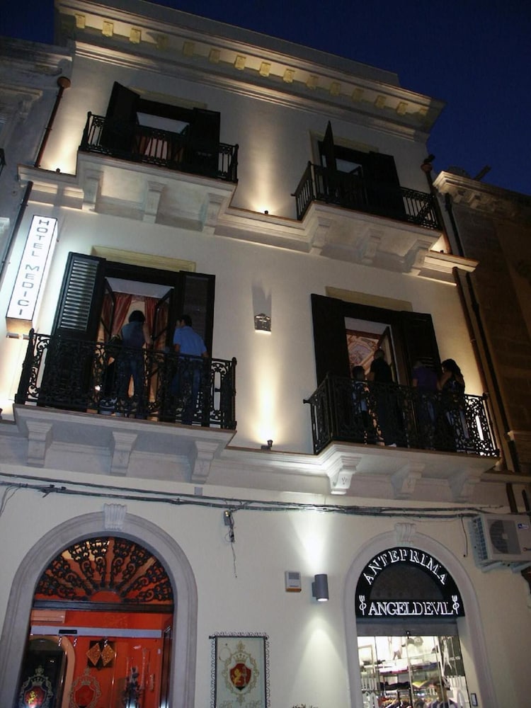 HOTEL MEDICI 2/41