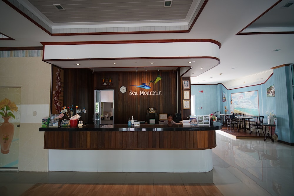 Sea Mountain Khanom Hotel 5/49