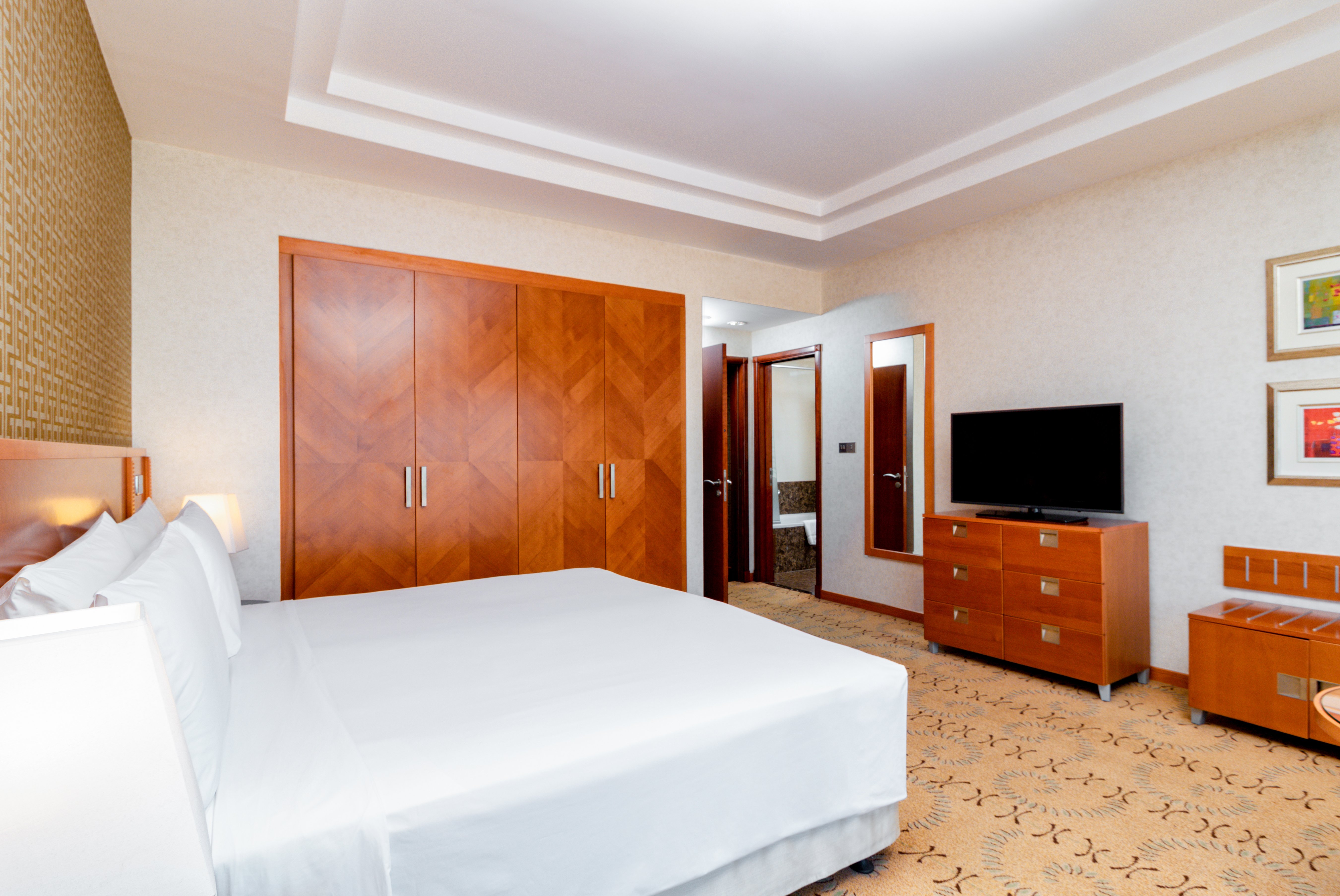Holiday Inn Kuwait 18/79