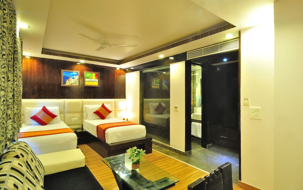 Hotel Elegance New Delhi Railway 14/21