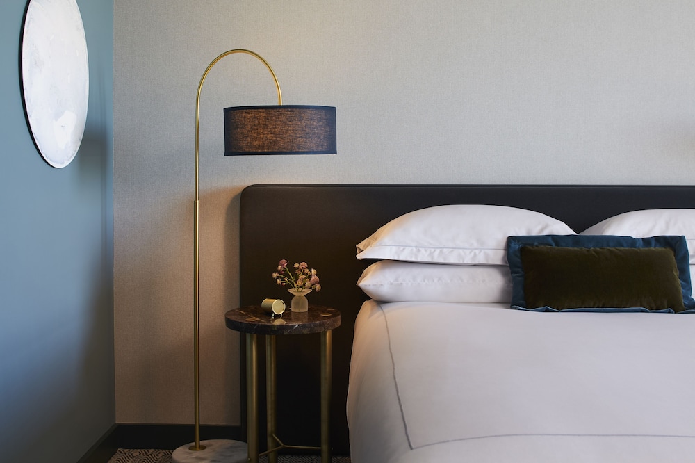 Kimpton Saint George Hotel 26/83