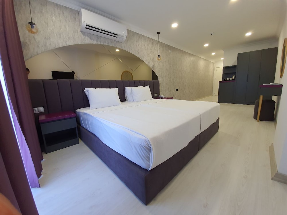 Karikatur Bi Hotel 9/37