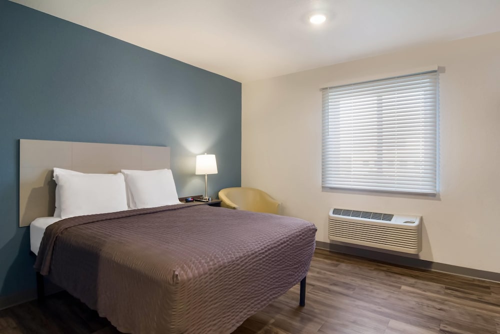 غرفة قياسية بسرير كوين، WoodSpring Suites Jacksonville - South 4/7