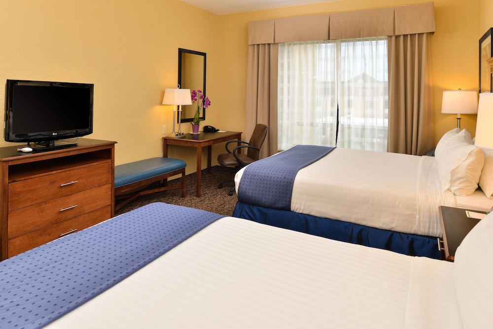 Holiday Inn Montgomery Airport South 15/80