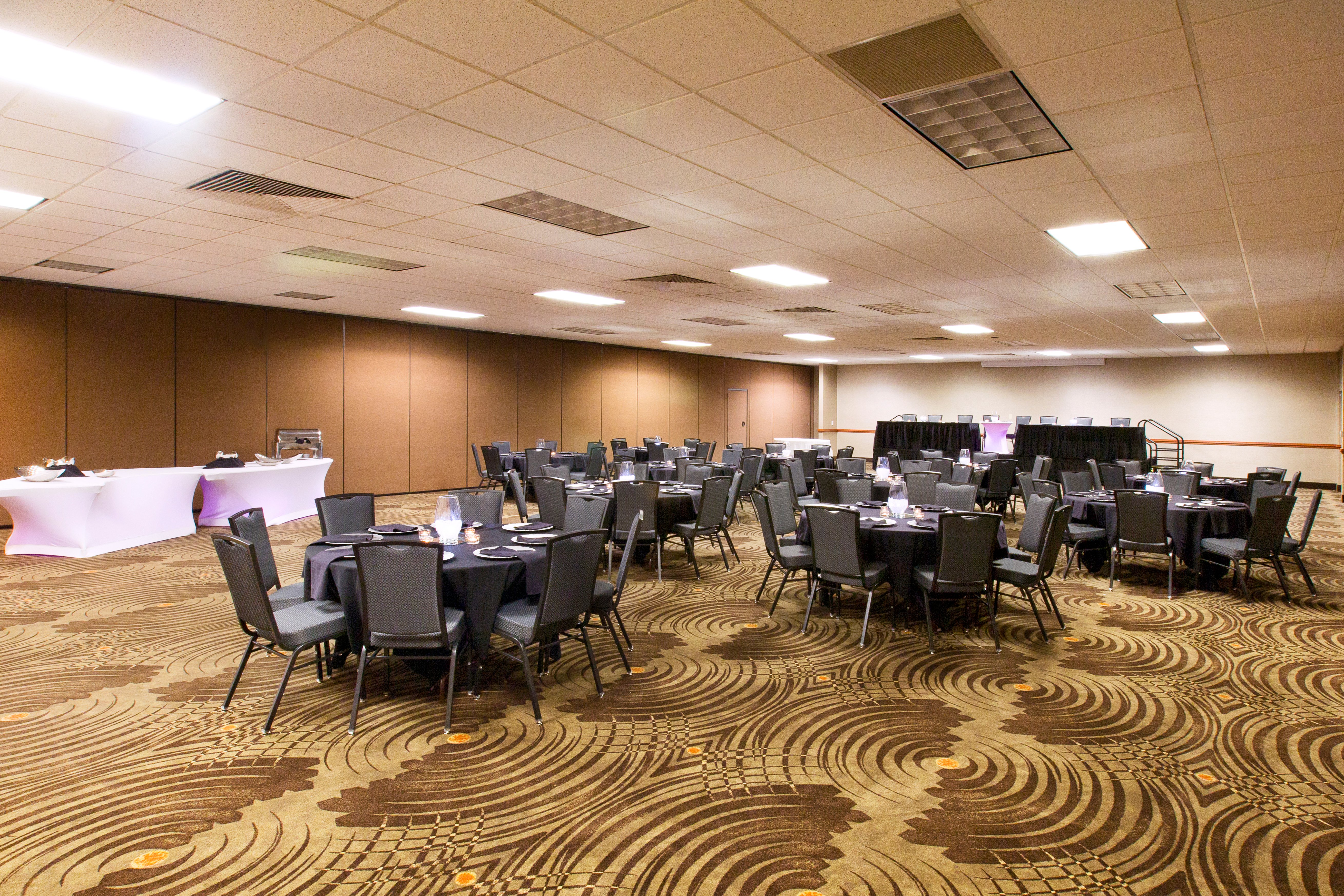 Holiday Inn Sioux Falls-City Centre, an IHG Hotel 33/38