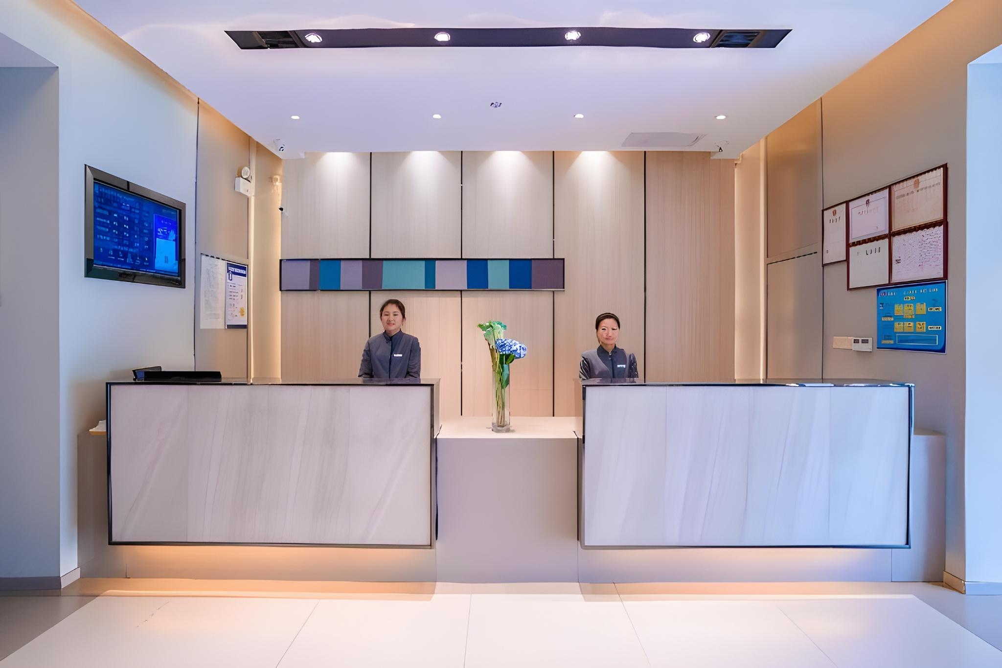 Home Inn Selected (Xi'an Mixc Sanqiao subway station) 6/38