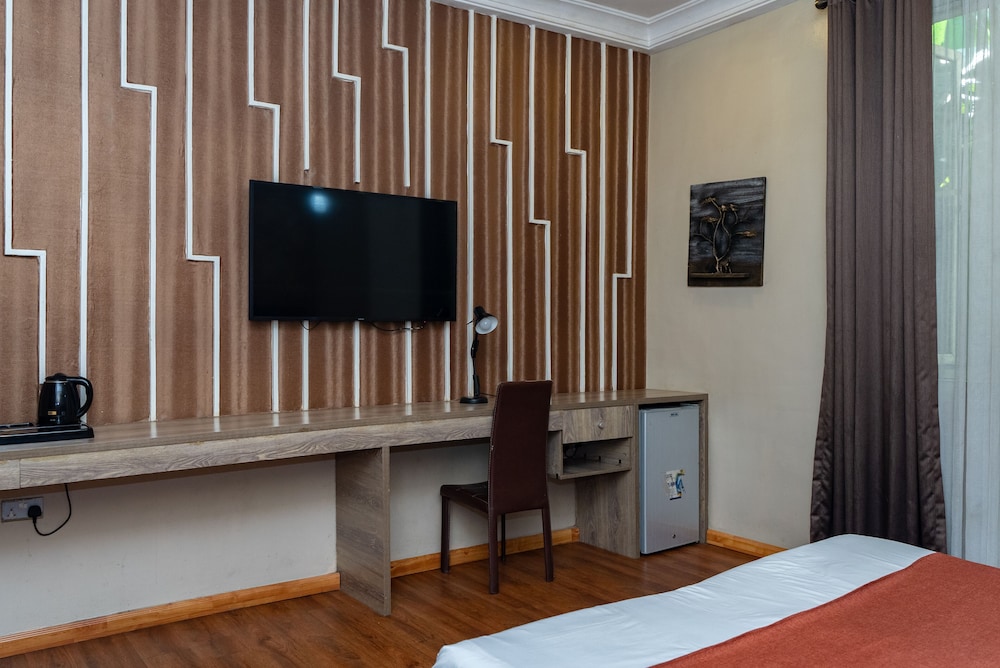 Mayors & Diplomat Suite Gra 16/22