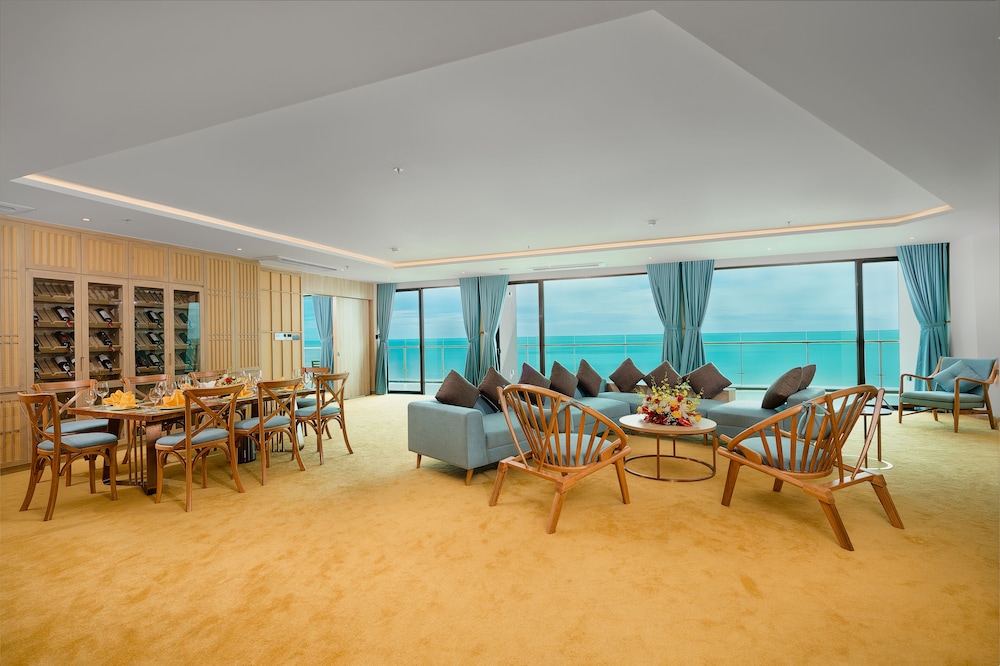 Sala Grand TuyHoa Hotel 26/50
