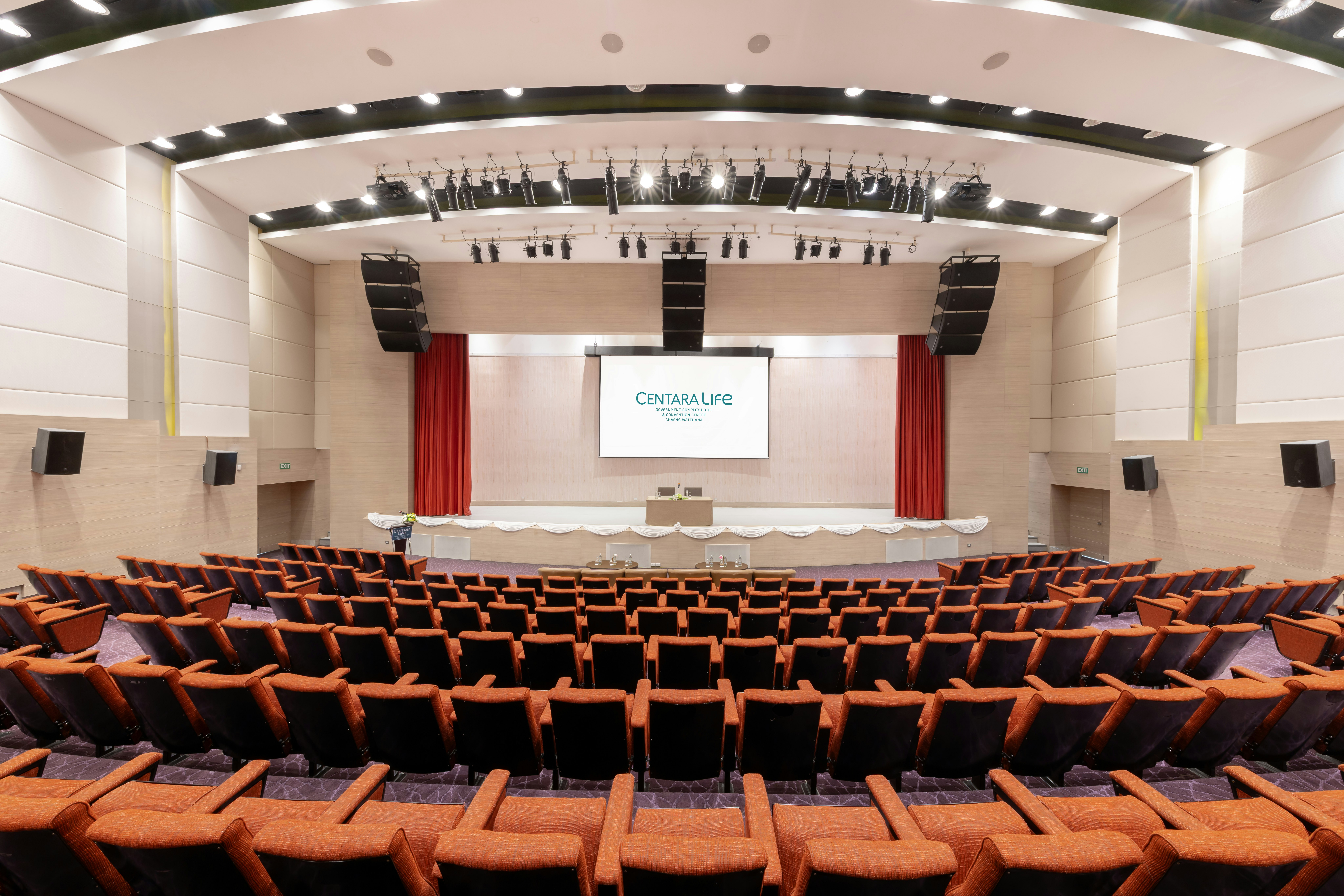 Centara Life Government Complex Hotel and Convention Centre Chaeng Watthana 68/77