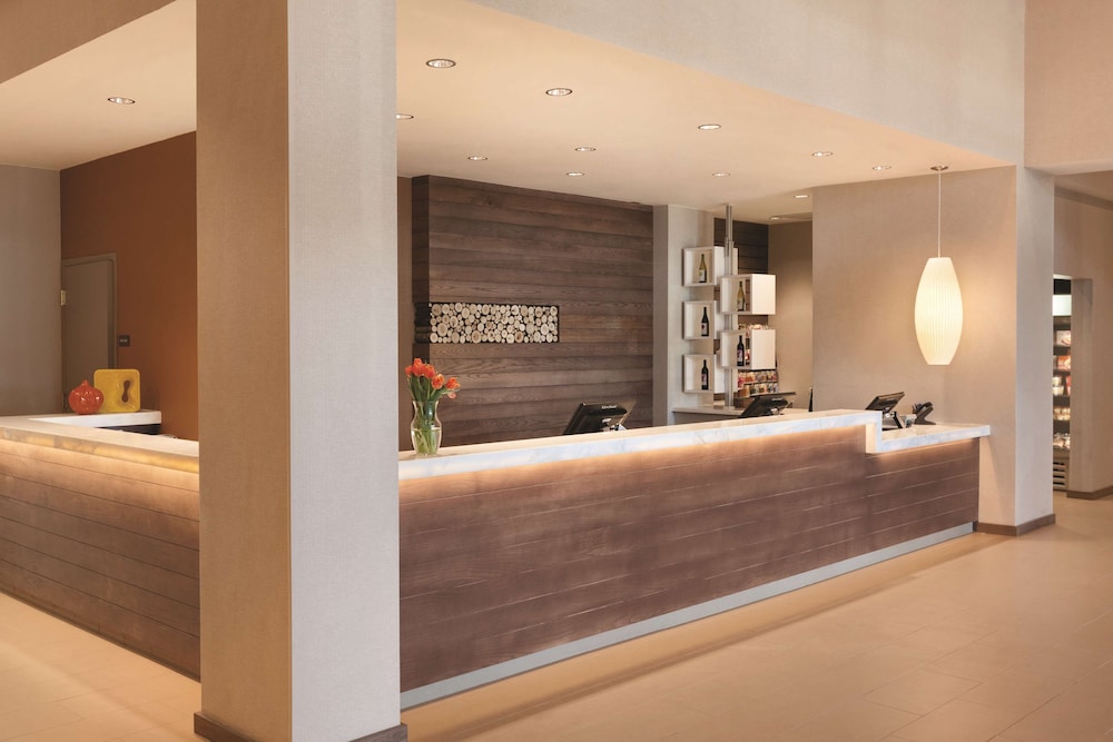 HYATT house Emeryville/San Francisco Bay Area 6/65