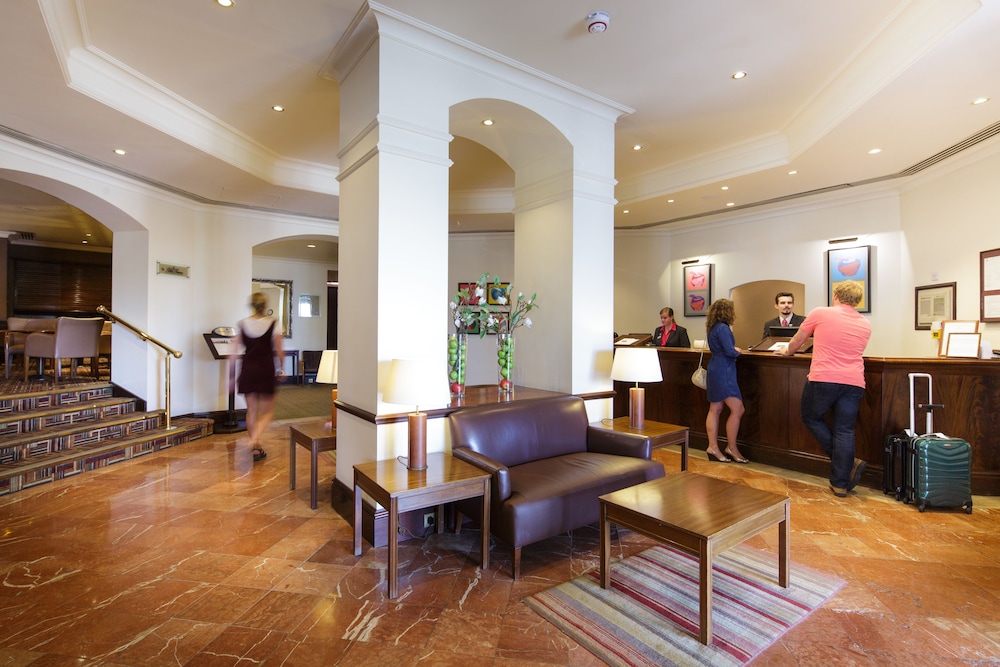 Pomme D'or Hotel 18/30