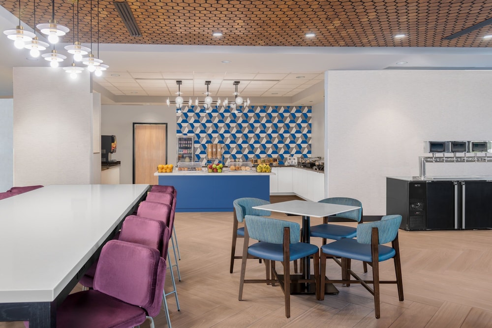 Towneplace Suites By Marriott Norfolk 26/35