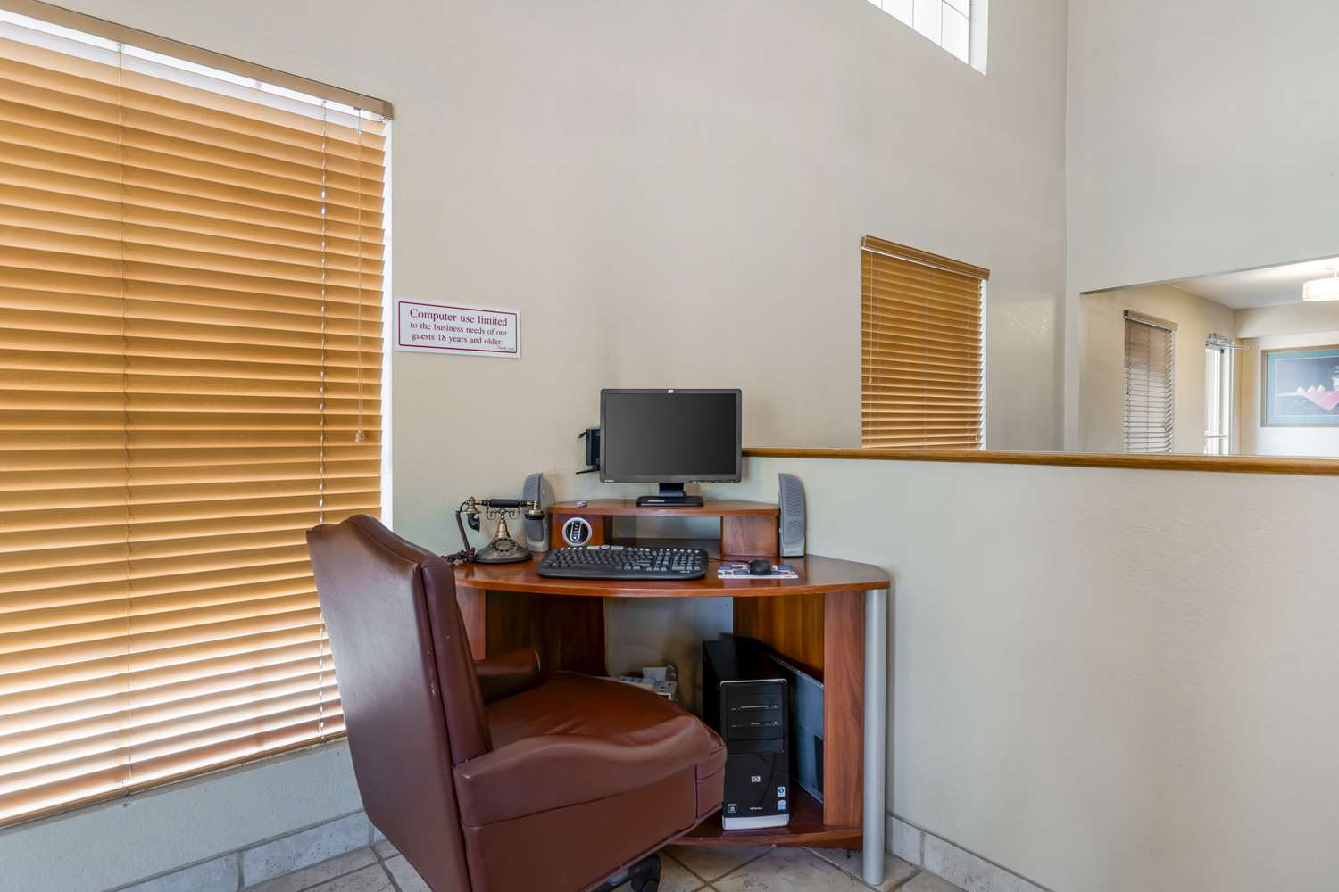 Best Western Executive Inn Hallettsville 8/12