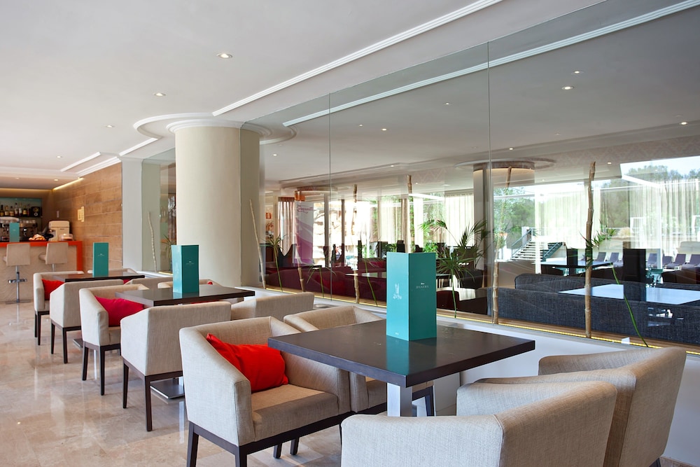 Ipanema Beach Hotel 30/34