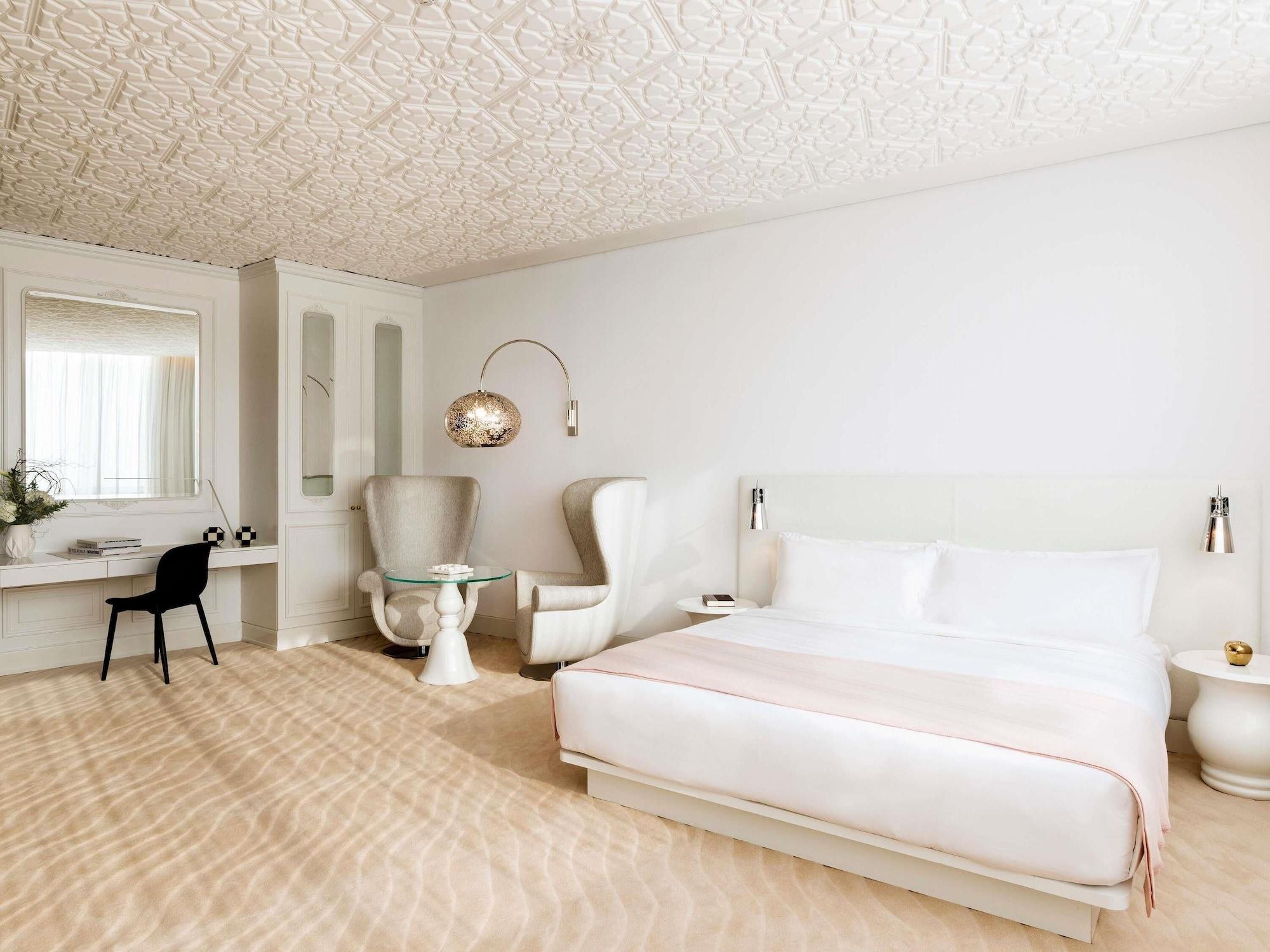 Room, Multiple Beds