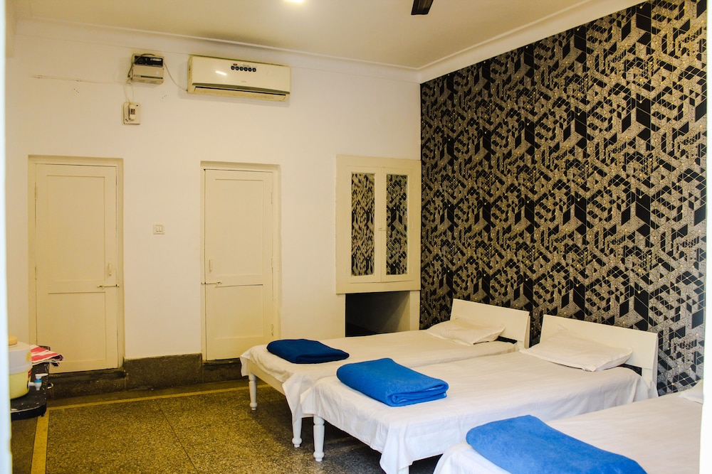 Hotel Anand Palace 11/40