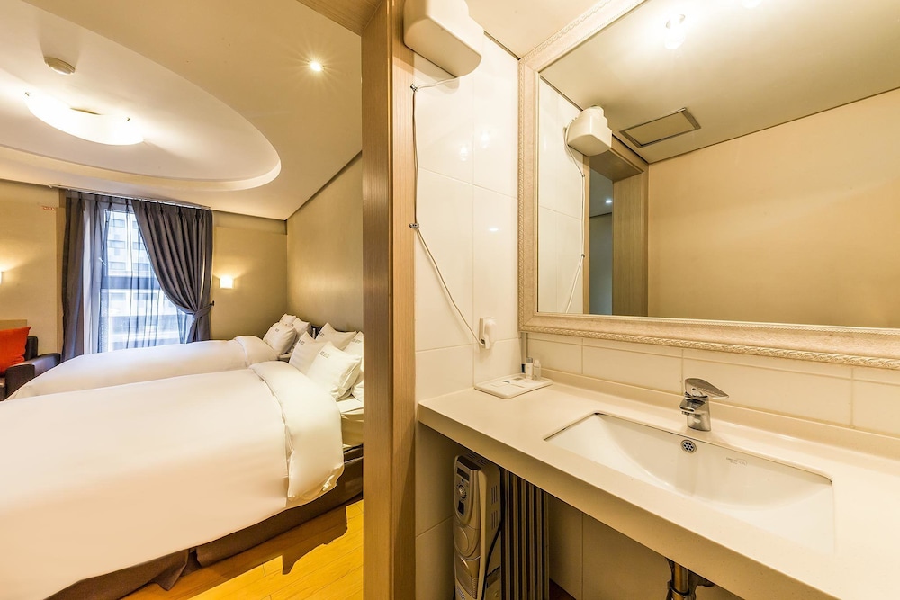 Hotel Seattle Incheon Airport 48/50