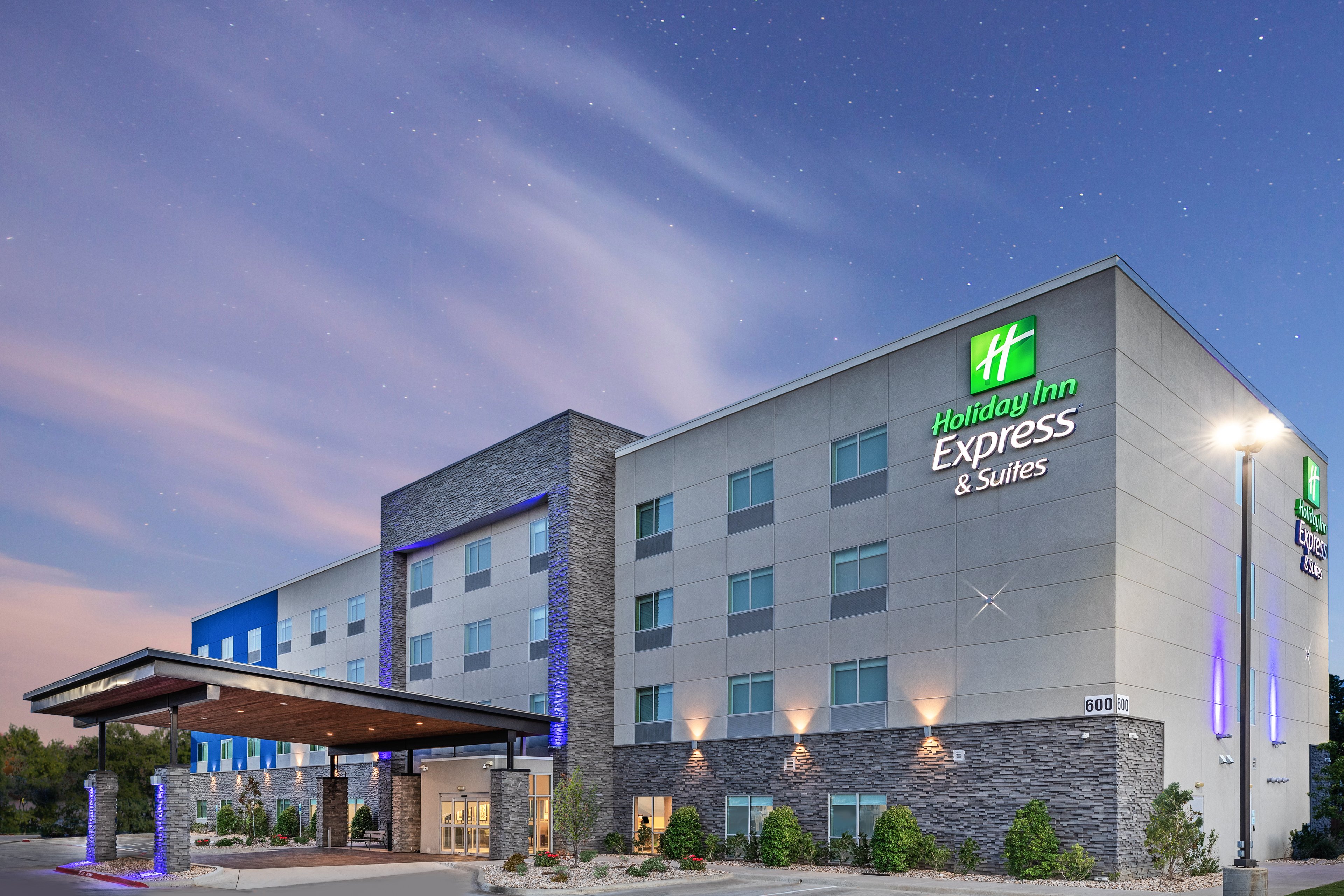Holiday Inn Express And Suites Denton Sanger 2/34