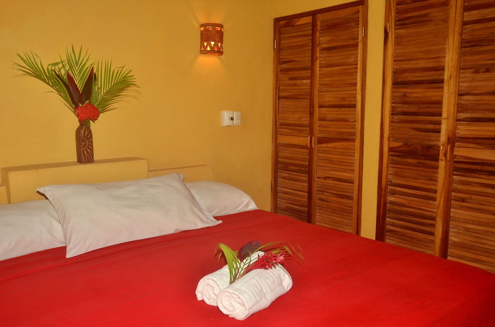 Esencia Hotel And Villas 32/65