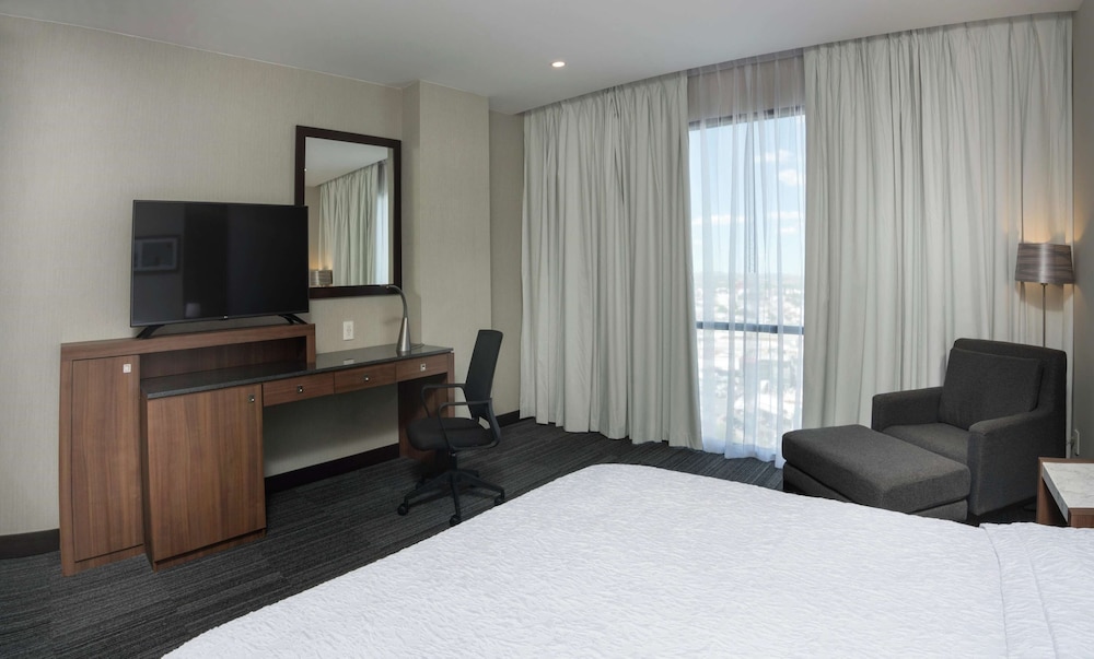 Hampton Inn And Suites San Luis Potosi Slp 18/53