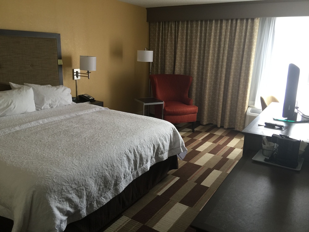 Hampton Inn Uniontown 15/63