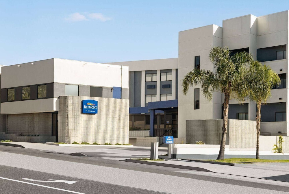 Baymont By Wyndham Monterey Park 31/45