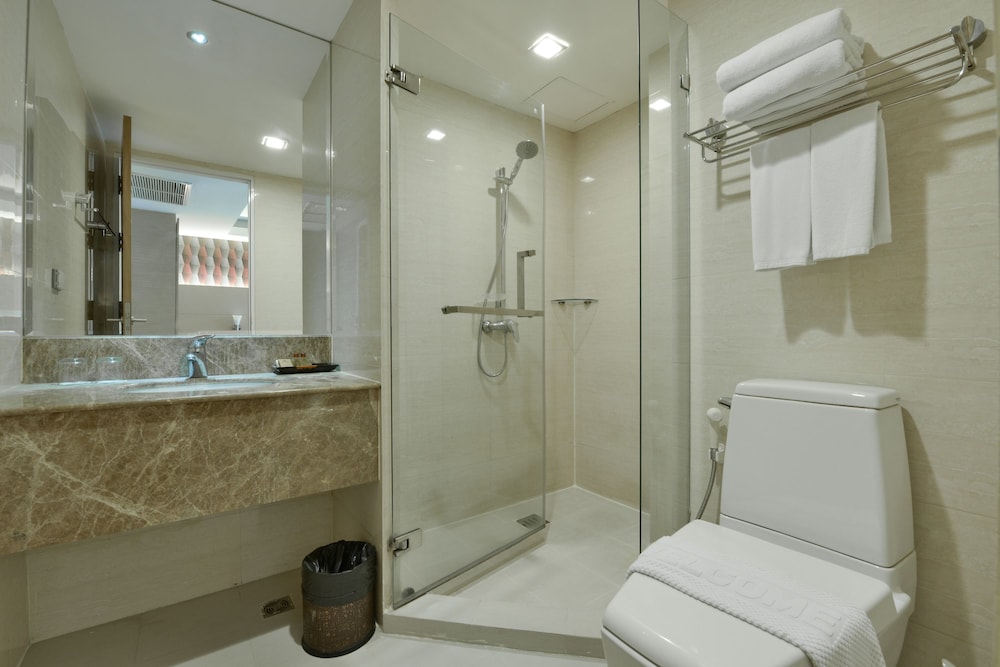 Prestige Suites 11/42