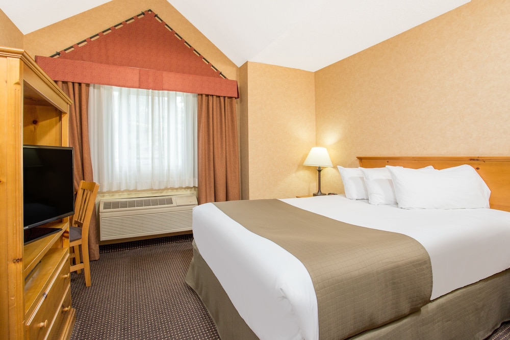 Canmore Inn Suites 7/24
