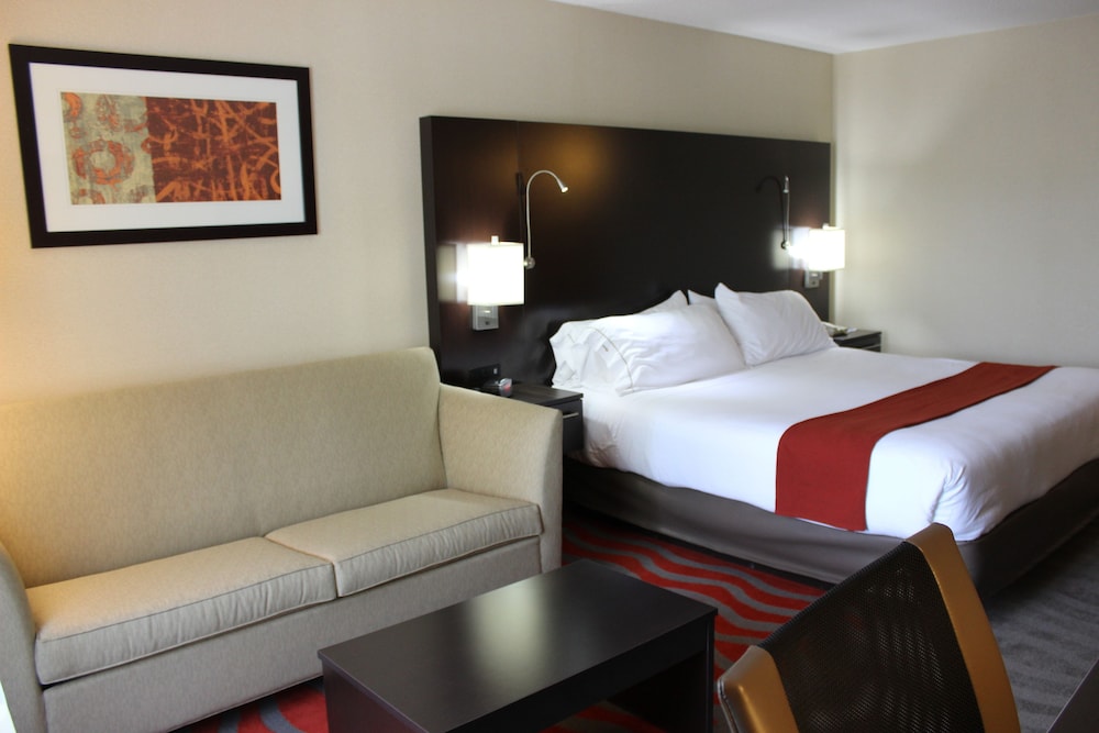 Holiday Inn Express Hotel And Suites Waterford 10/47