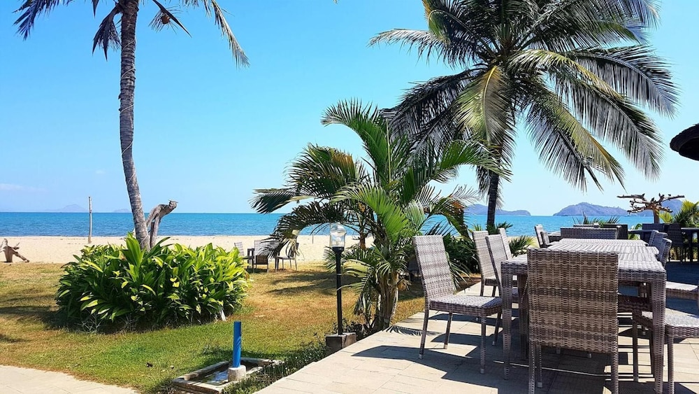 Luwansa Beach Resort 17/38