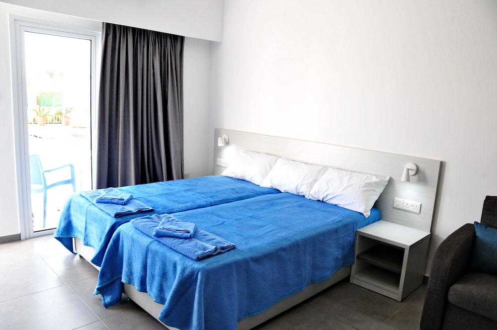 Kaos Hotel Apartments 6/41