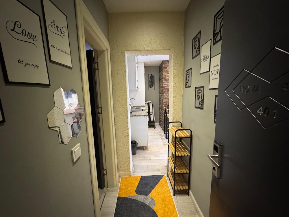 Nova Park Hotel and Suite 26/50