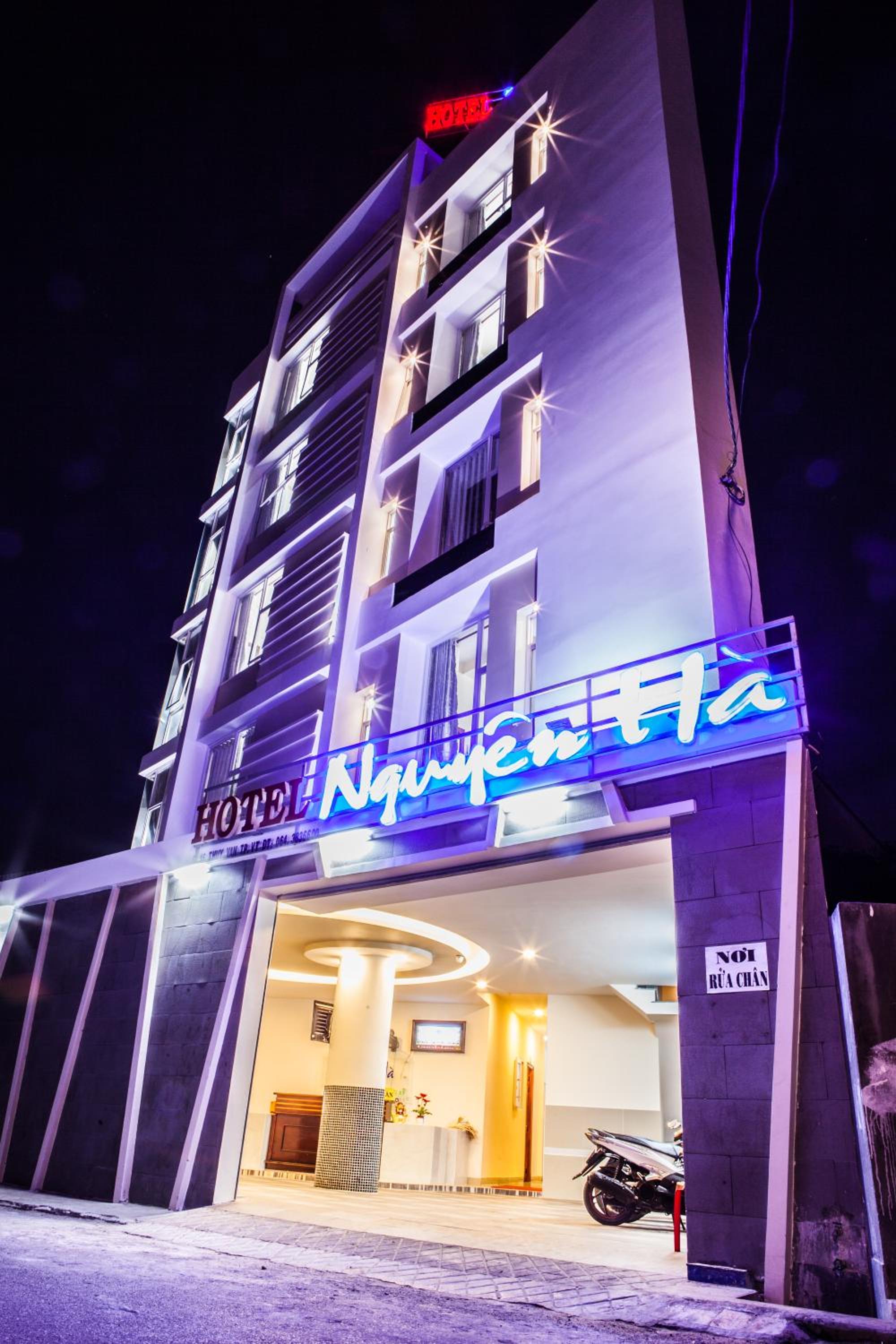 Nguyen Ha Hotel 1/24