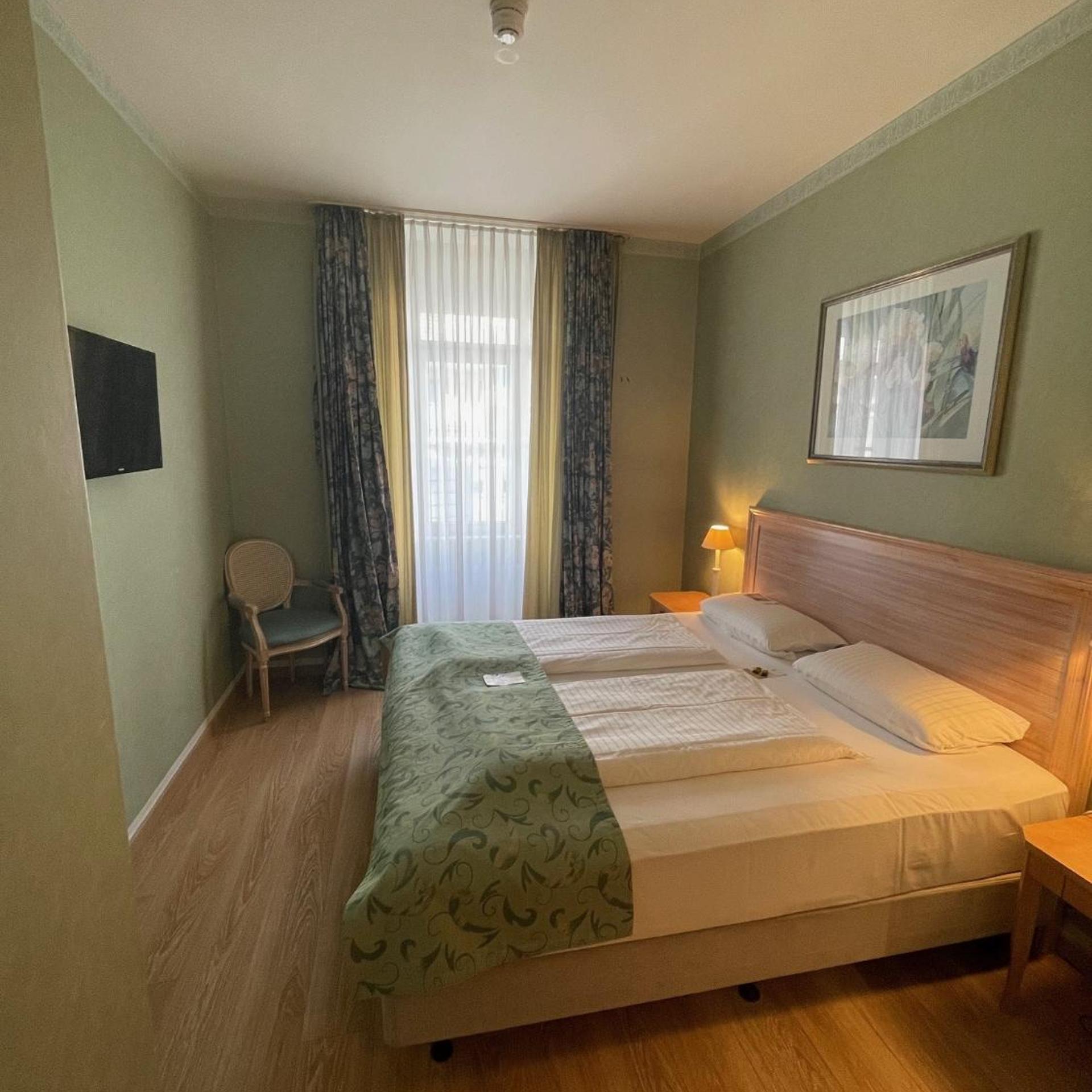 Comfort, Double Bed, Hotel Am Muhlenteich Schwelm 7/10