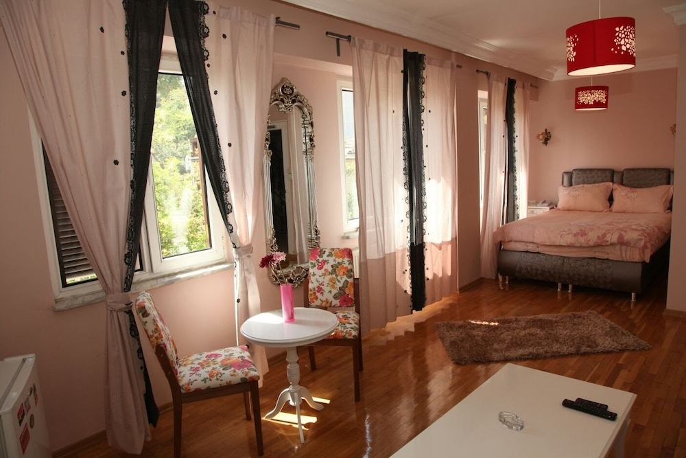 Yesim Suites 19/35